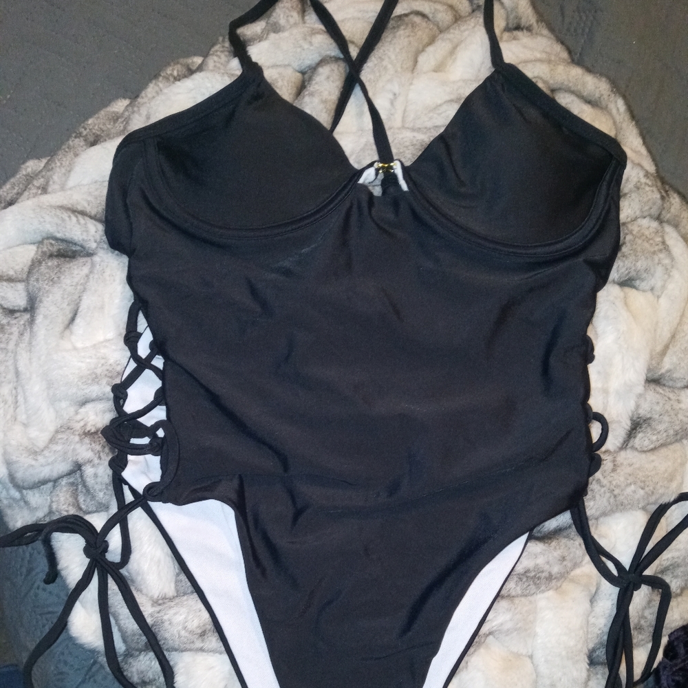 One piece bathing